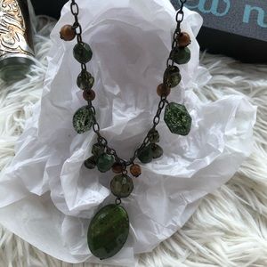 Green 💰stone necklace